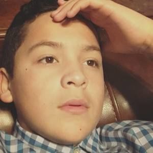 Meet your Posher, Elias